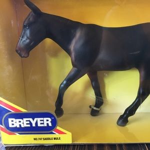 🐴NIB Breyer Saddle Mule #747 Retired Collectible!
